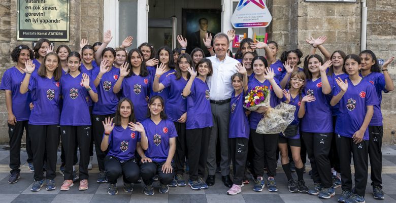 “Kır Çiçekleri” Projesi Yeni Çiçeklerini Arıyor