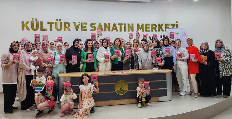 Kadın Yazarıyla Buluşuyor Projesinde İkinci Kitap Dağıtıldı